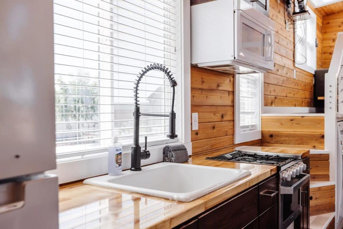 Harrington Tiny House Villa Apple Valley Exterior photo